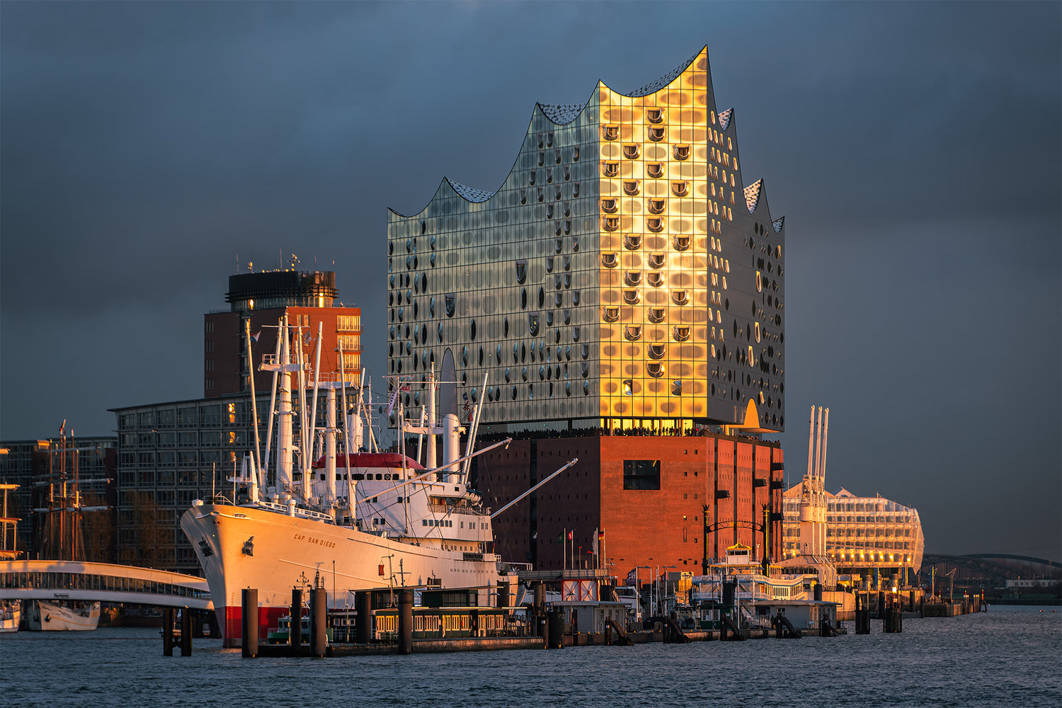 Offene Hamburg-Edition: "Elbphilharmonie im Sonnenuntergang"